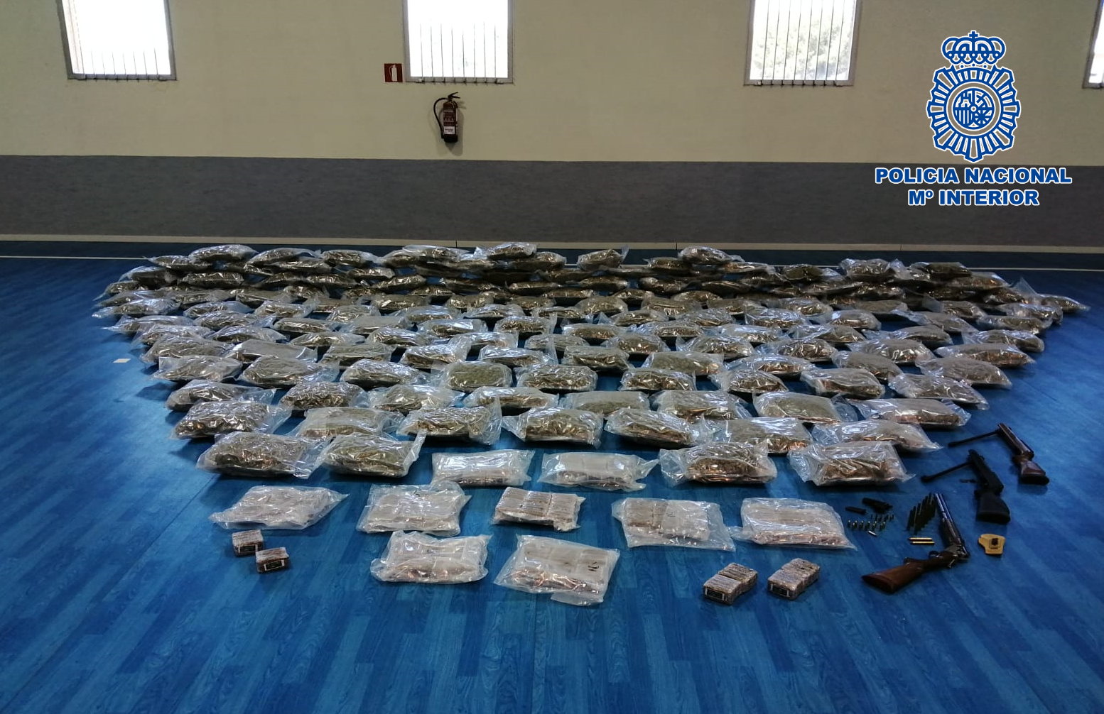 Armas y Marihuana incautados